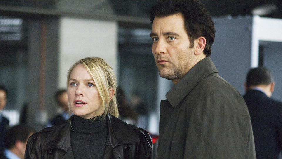 ザ・バンク　堕ちた巨像［吹］場面写真