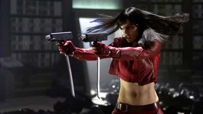 ウルトラヴァイオレット［吹］場面写真