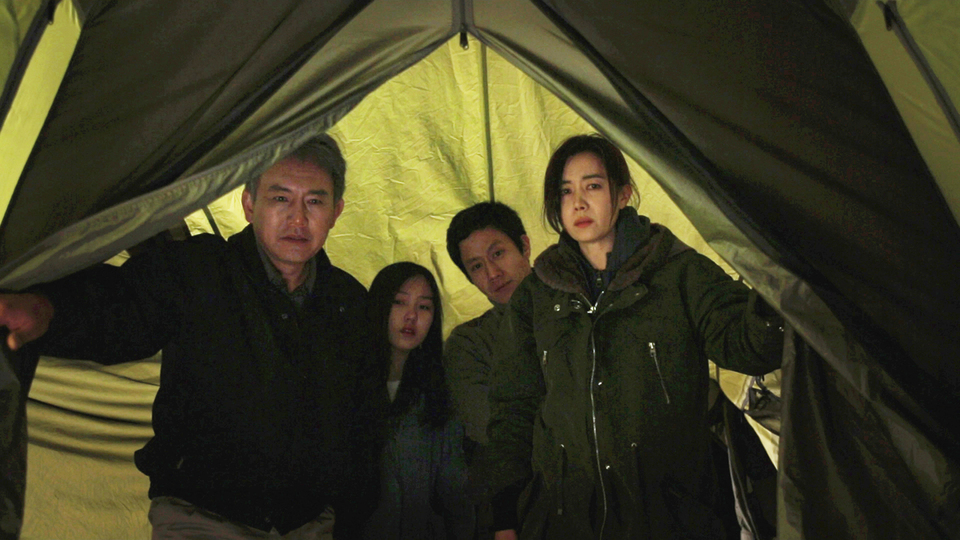 レッド・ファミリー場面写真