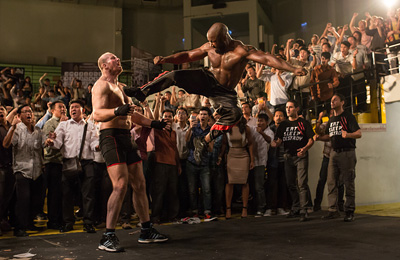 マッド・ウォーリアーズ 頂上決戦場面写真