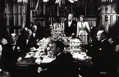 群衆［町山智浩解説付］場面写真