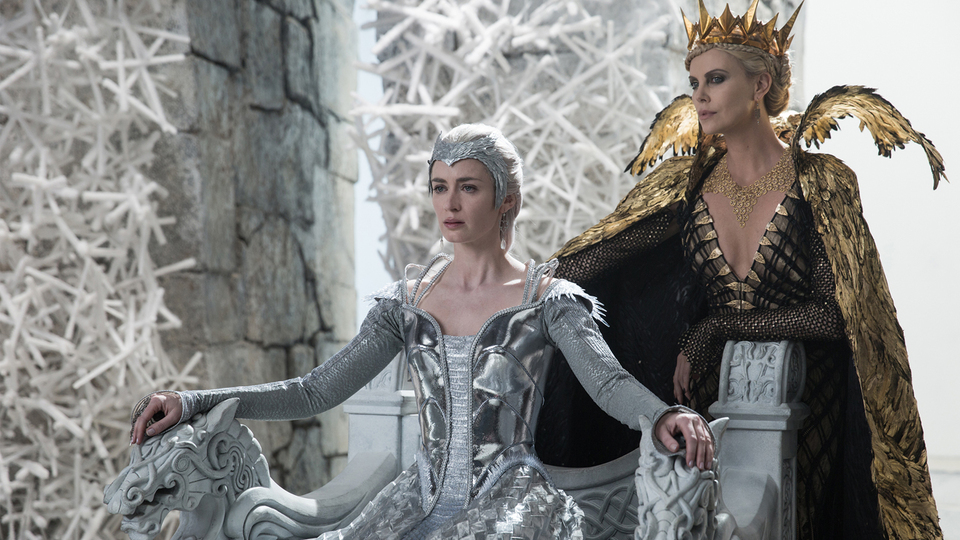 スノーホワイト／氷の王国場面写真