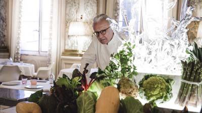 アラン・デュカス　宮廷のレストラン場面写真