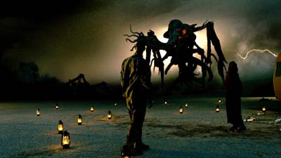 モンスターズ／新種襲来場面写真