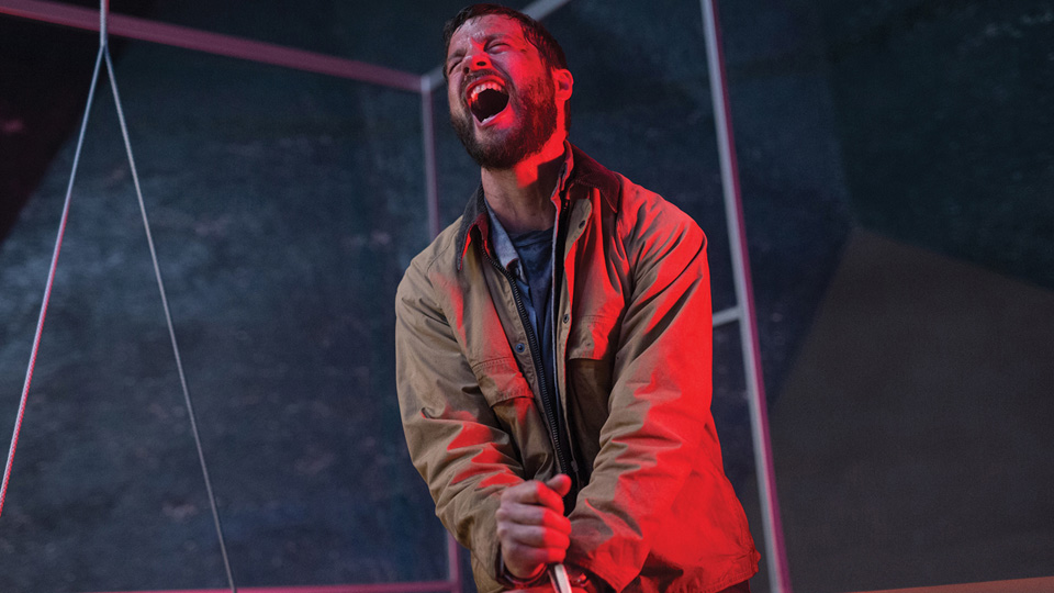 アップグレード［吹］場面写真