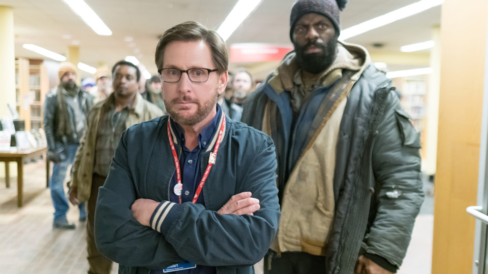 パブリック　図書館の奇跡場面写真