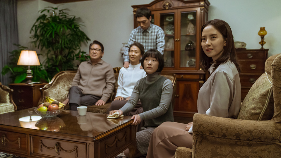 食われる家族場面写真