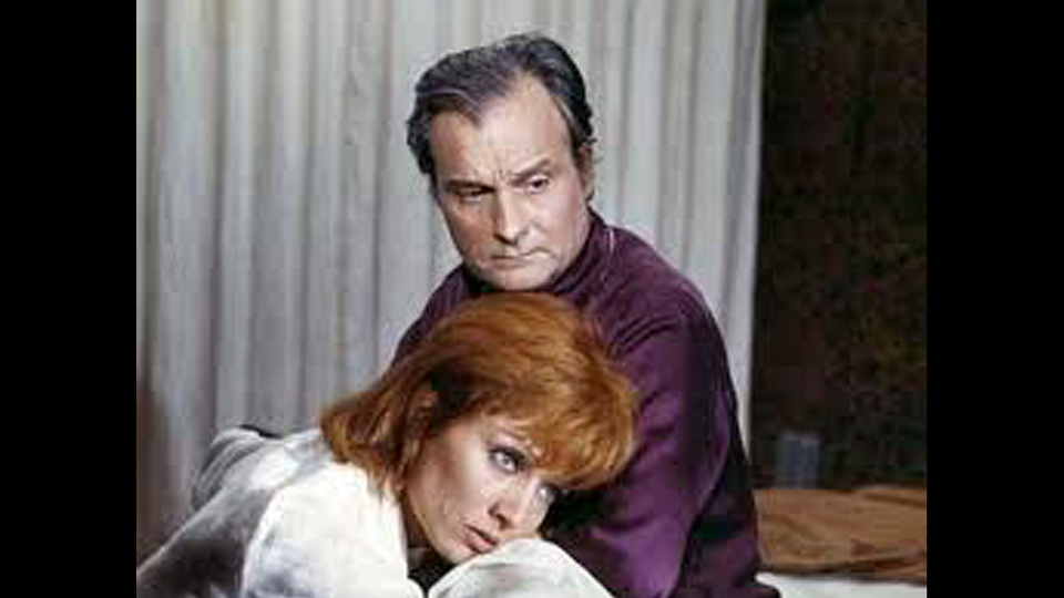 一寸先は闇場面写真