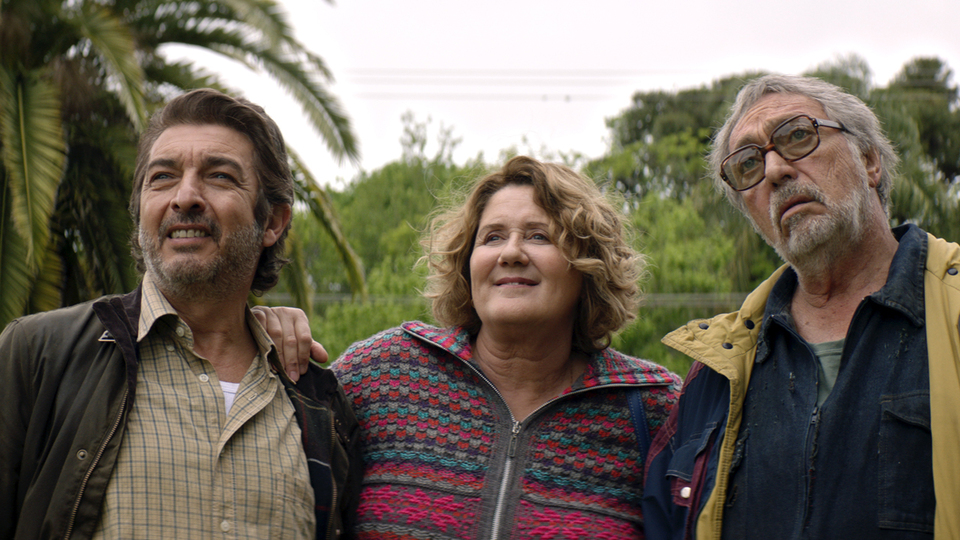 明日に向かって笑え！場面写真