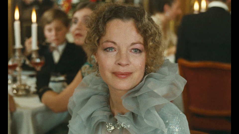 サン・スーシの女場面写真