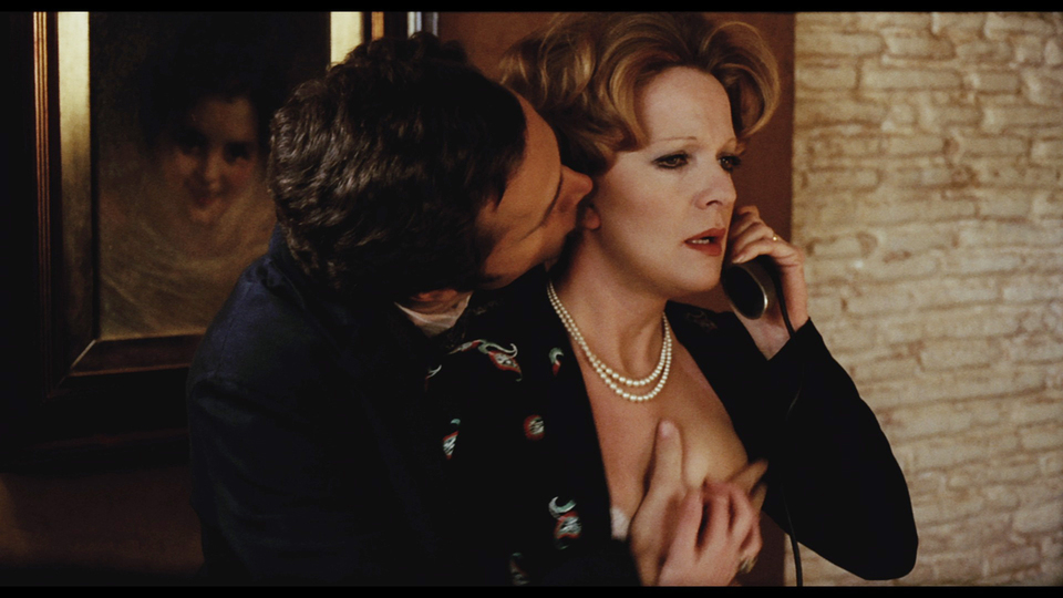 スキャンダル(1976)場面写真