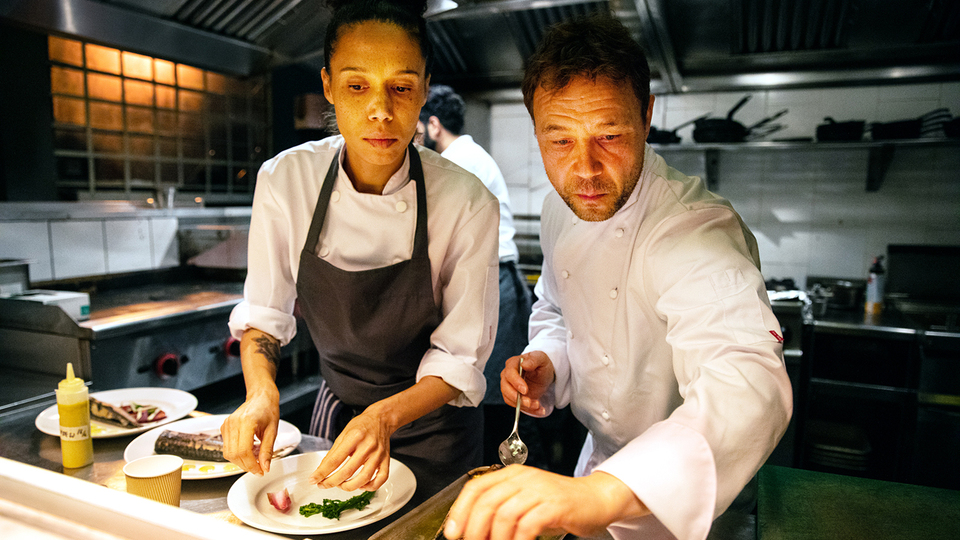 ボイリング・ポイント/沸騰場面写真