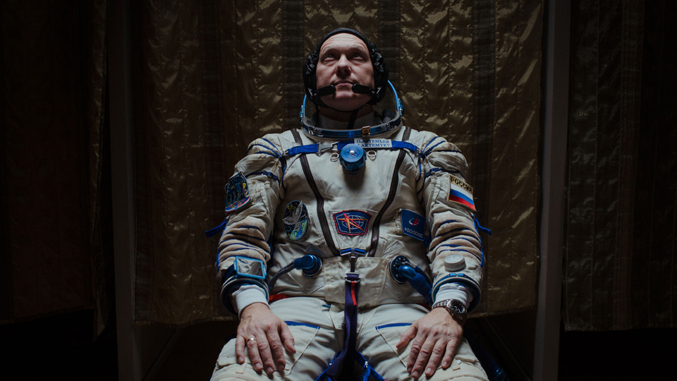 栄光のISS国際宇宙ステーションの軌跡場面写真