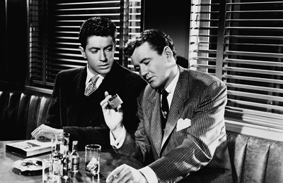 見知らぬ乗客場面写真