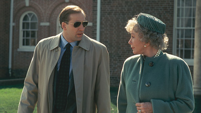 不機嫌な赤いバラ場面写真