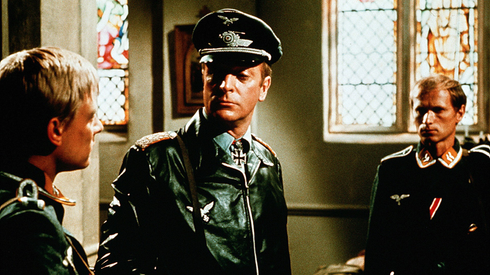 鷲は舞いおりた場面写真