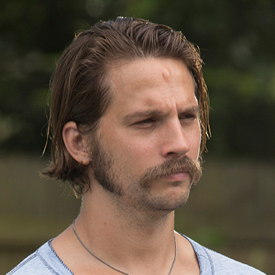 “マック・コンウェイ,ローガン・マーシャル＝グリーン,宮内敦士”