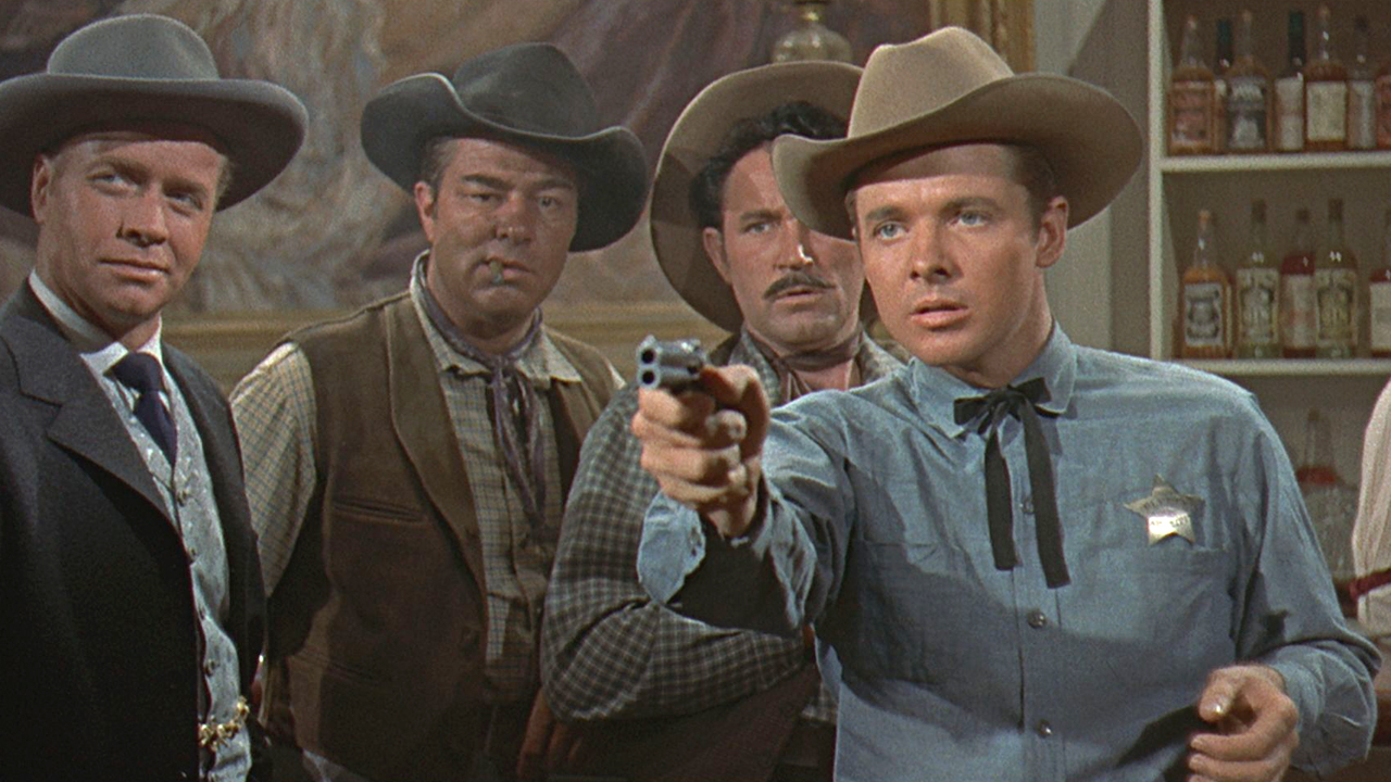 野郎!拳銃で来い