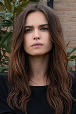 “ニーナ・モーガン,カシア・スムートニアック”