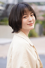 高槻歩実,貫地谷しほり