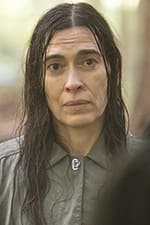 リーナ・パスカル,ヴィクトリア・ハララビドゥ