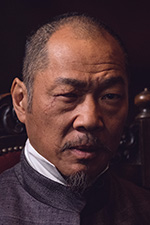 “ファーザー・ジュン,ペリー・ユン”