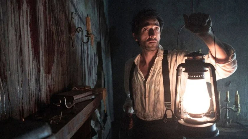 主演のエイドリアン・ブロディらが語る、ホラードラマ『チャペルウェイト』が映し出す1850年代独特の恐ろしさ
