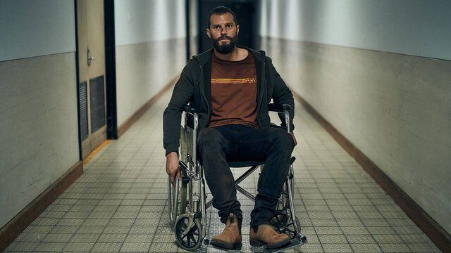 “記憶喪失映画”のDNAを受け継ぎながら、新たな到達点へ｜解説『ザ・ツーリスト　俺は誰だ？』（文／尾崎一男）
