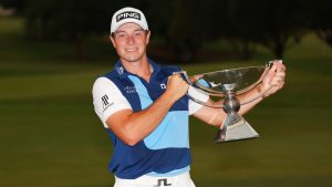 ホブランドがプレーオフ最終戦を制す　5打差2位にシャウフェレ