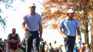 父タイガー「お互いを支え合うことができた」　息子チャーリーと大会初制覇なるか